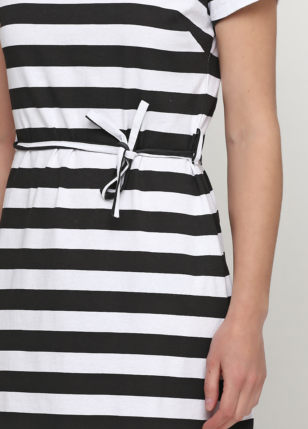 Черно-белое кэжуал платье платье-футболка Made in Italy в полоску