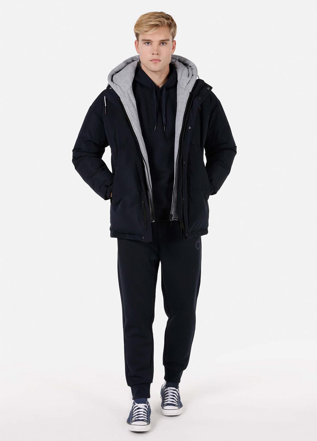 Темно-синяя демисезонная куртка Colin's
