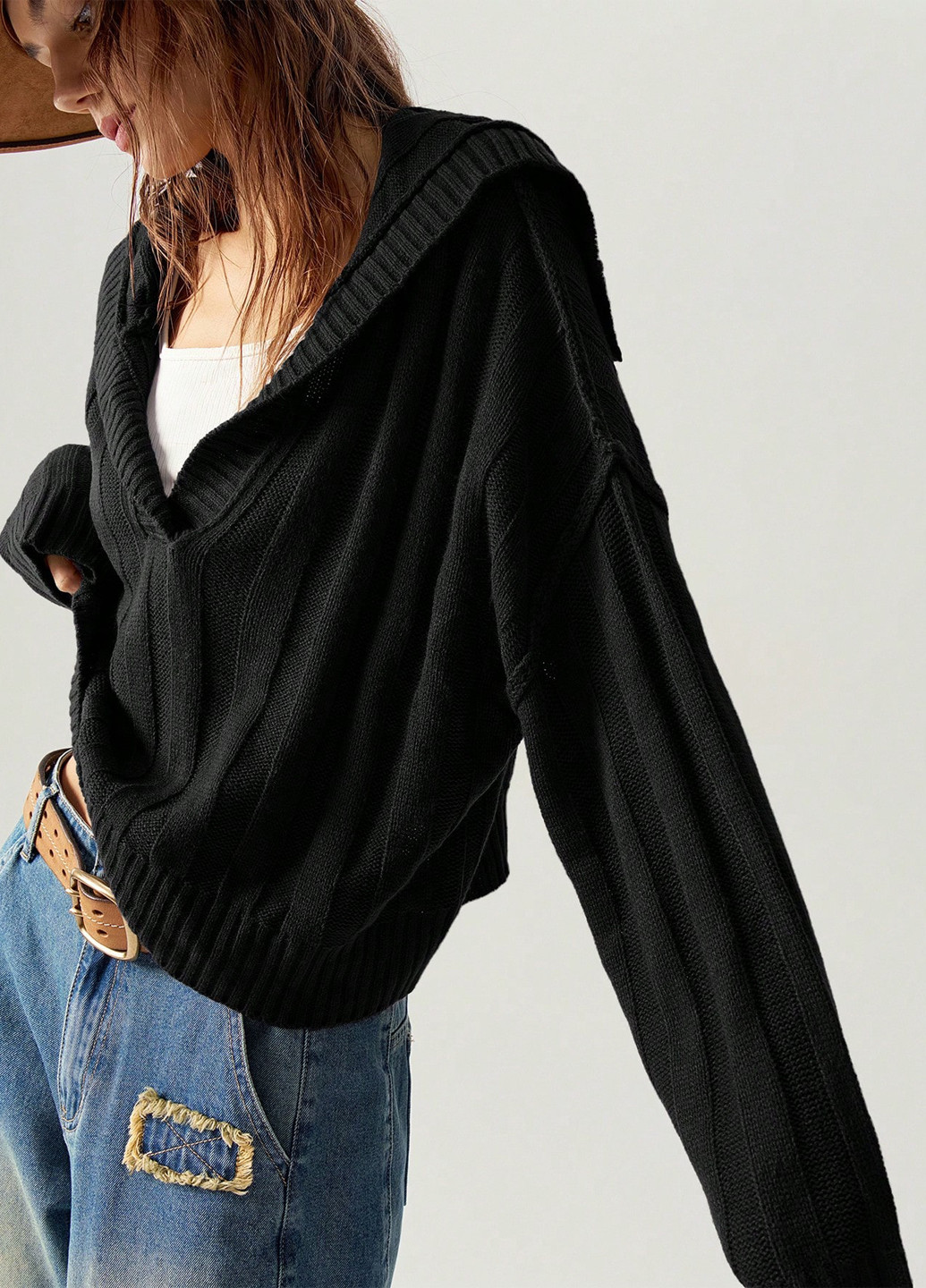 Черный демисезонный свитер SHEIN