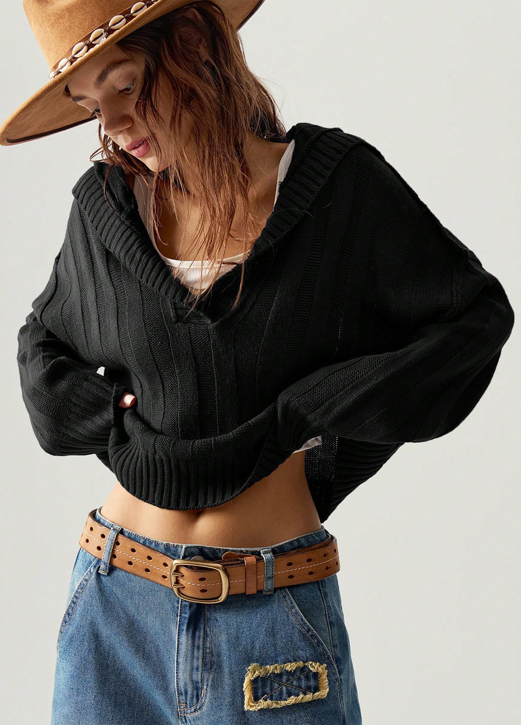 Черный демисезонный свитер SHEIN