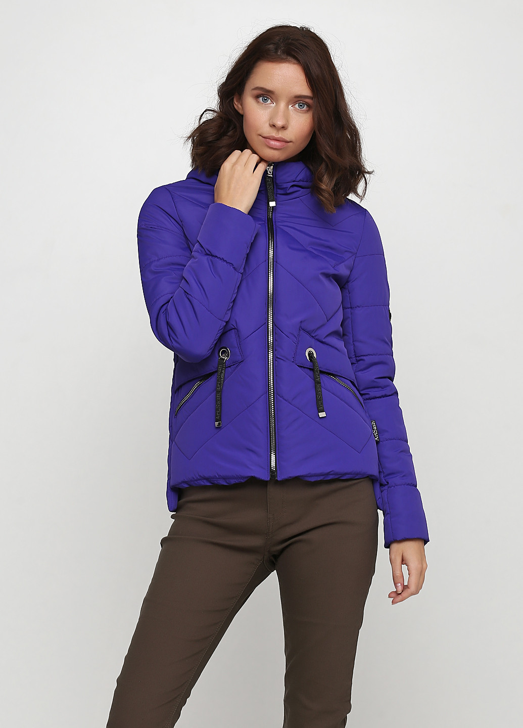 Фиолетовая демисезонная куртка R&G