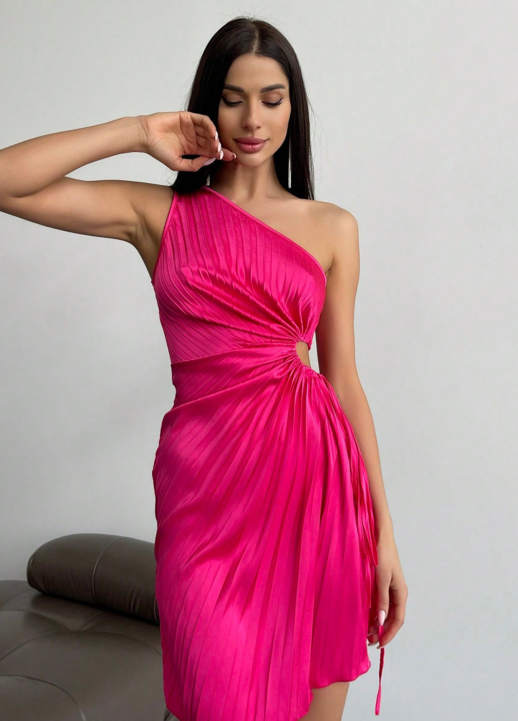Малинова вечірня, коктейльна сукня плісована, на одне плече SHEIN однотонна