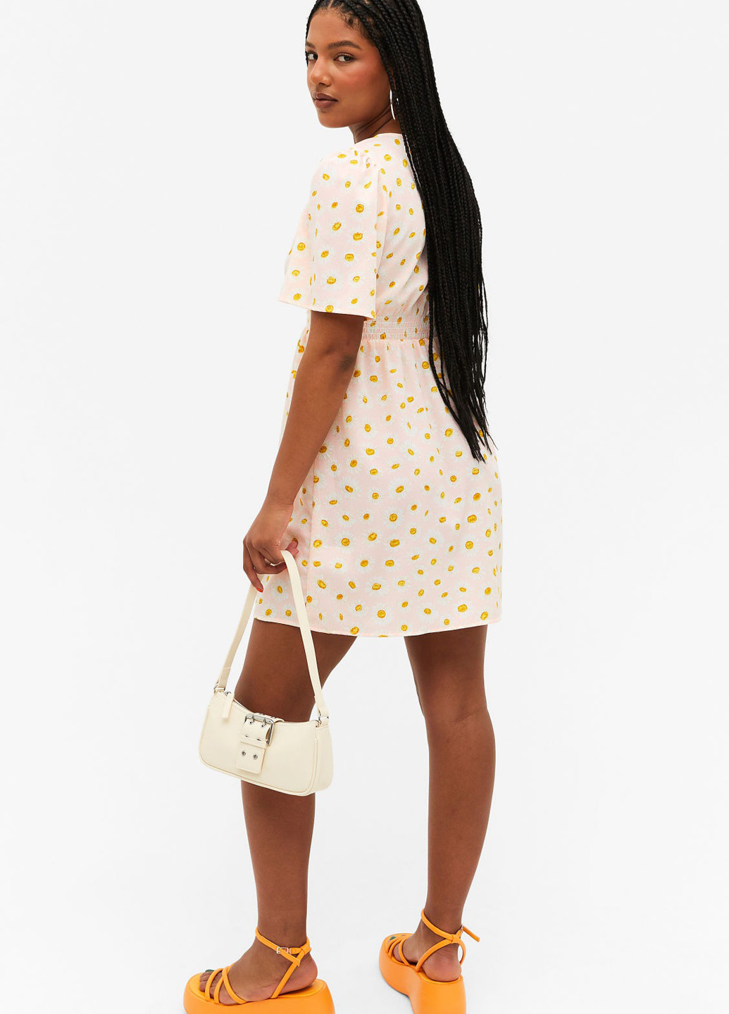 Светло-розовое кэжуал платье а-силуэт Monki с цветочным принтом