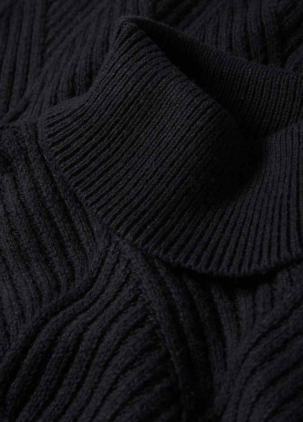 Черный демисезонный светр C&A