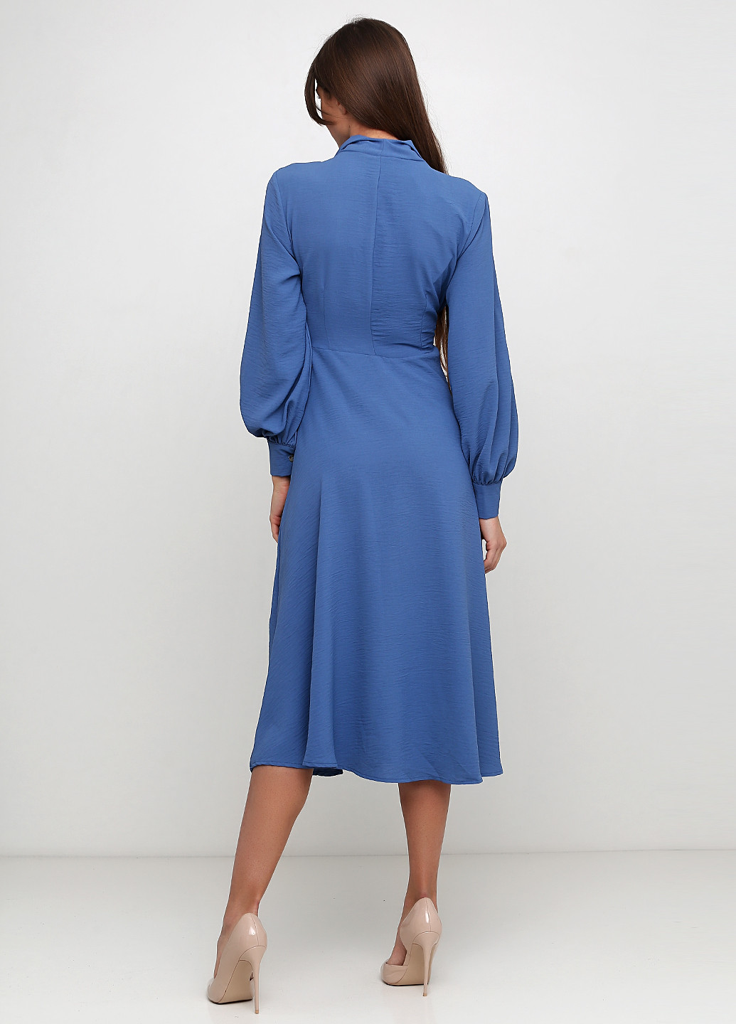 Синее кэжуал платье на запах Made in Italy однотонное
