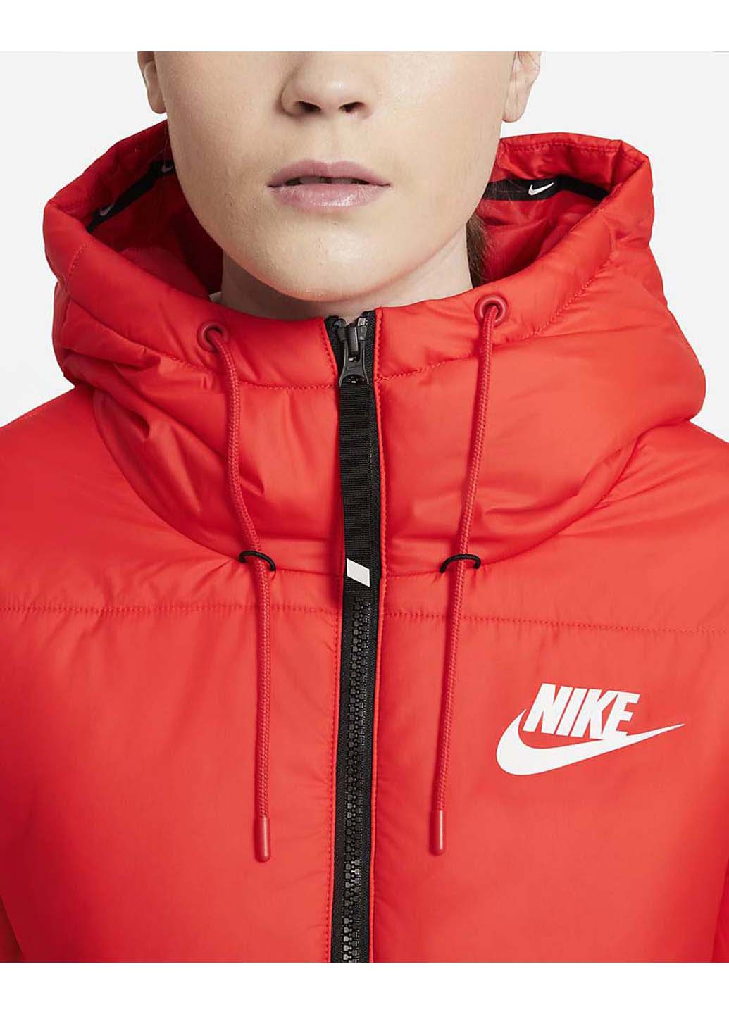 Червона зимня куртка Nike