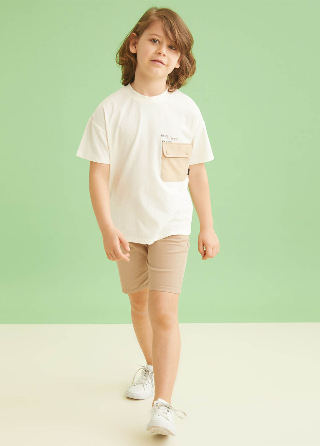 Біла демісезонна футболка DeFacto