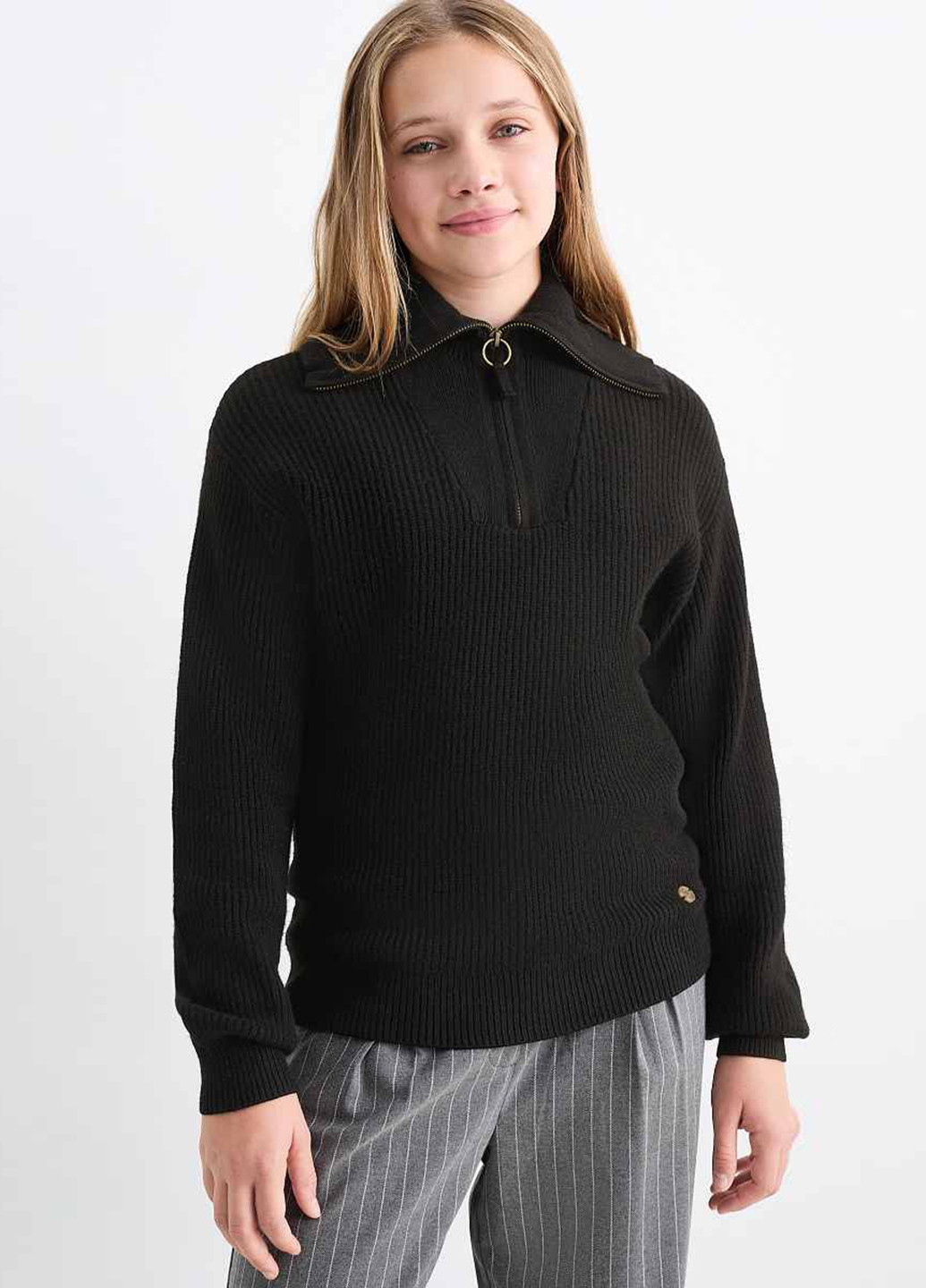 Черный демисезонный свитер C&A