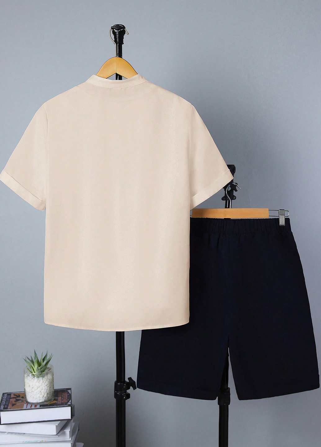 Бежевий літній костюм (сорочка, шорти) з сорочкою, з шортами SHEIN