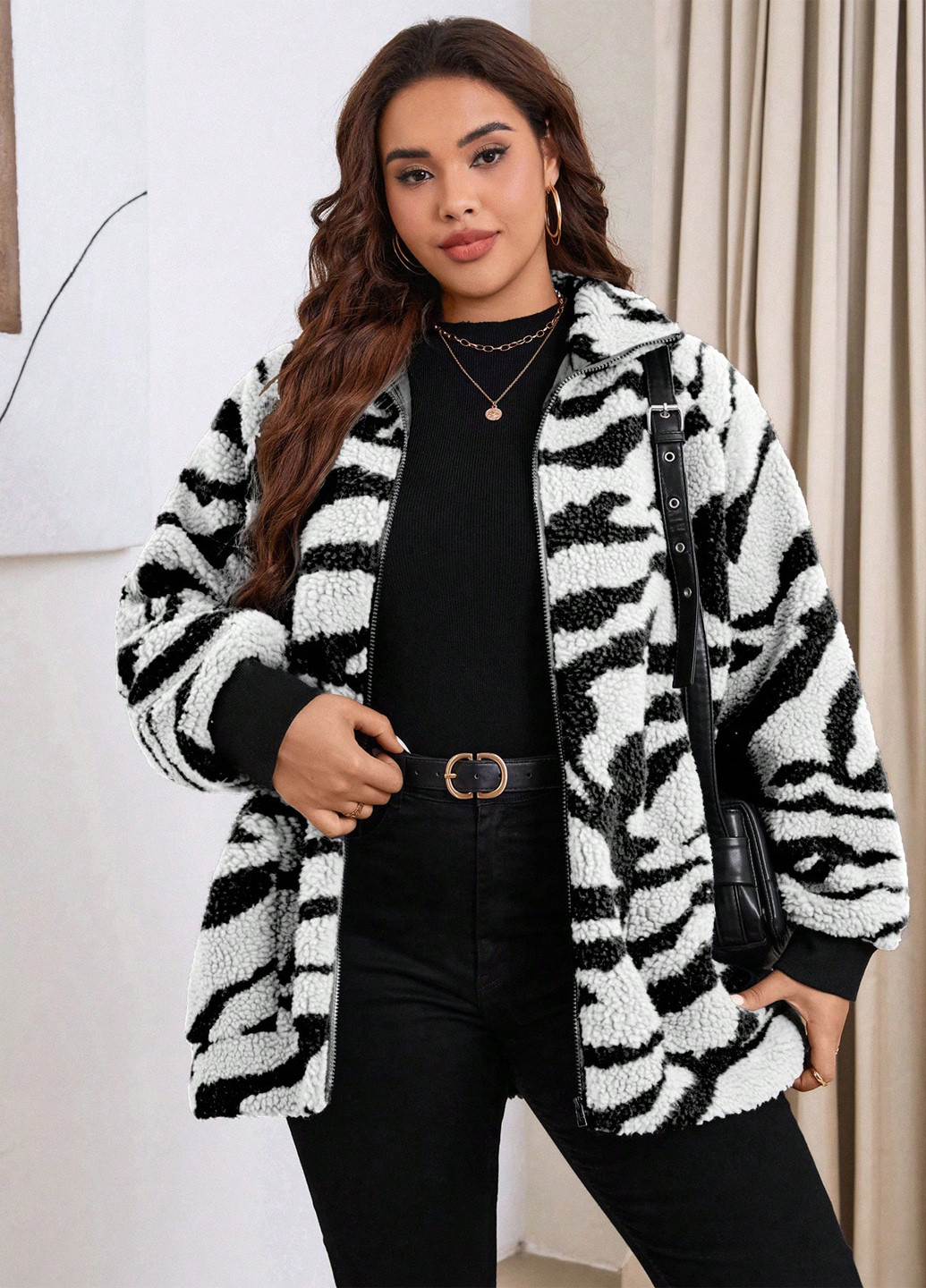 Чорно-біла демісезонна куртка SHEIN