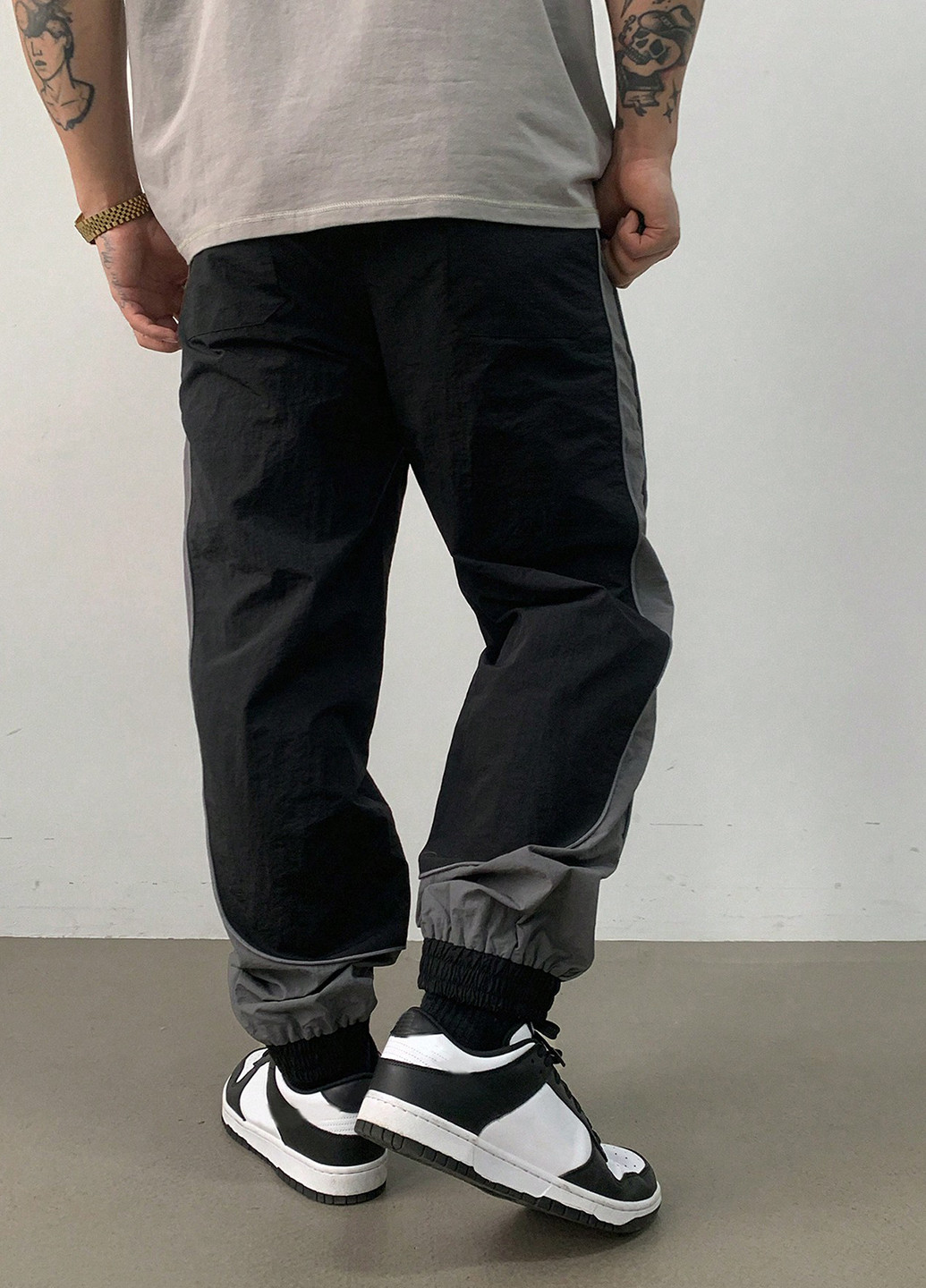 Черные спортивные демисезонные джоггеры брюки SHEIN