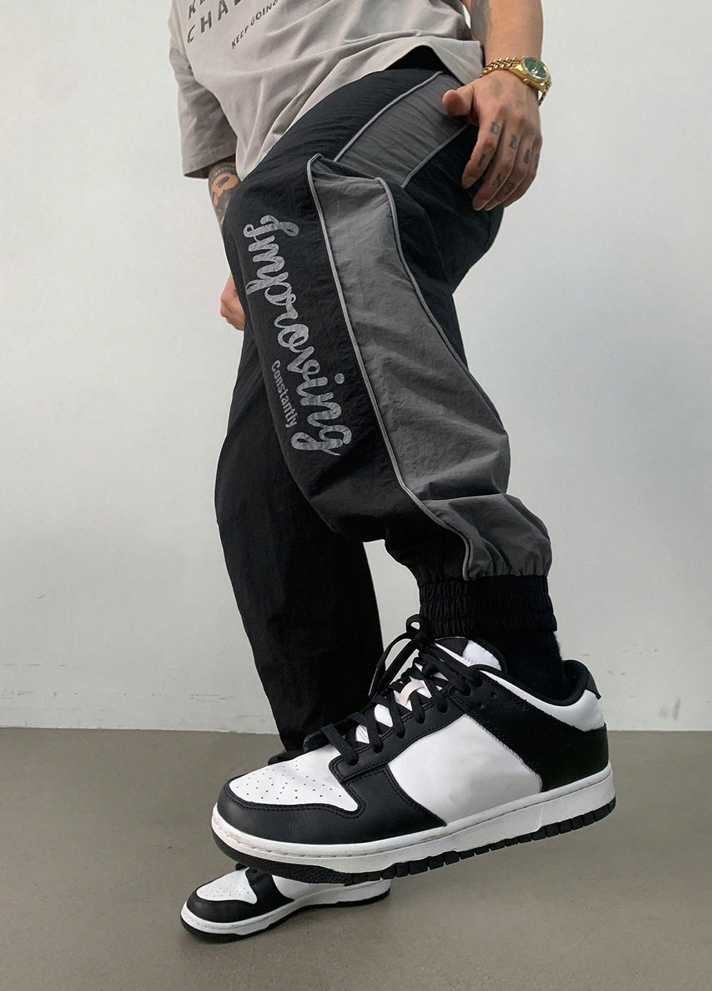 Черные спортивные демисезонные джоггеры брюки SHEIN