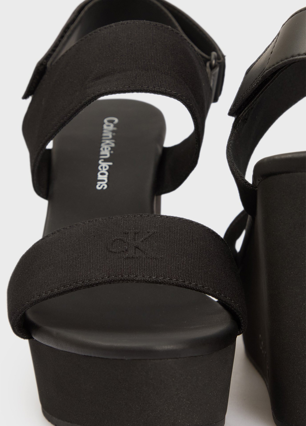 Черные босоножки Calvin Klein Jeans на липучке с логотипом