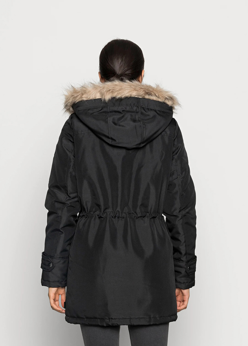 Черная зимняя куртка Vero Moda