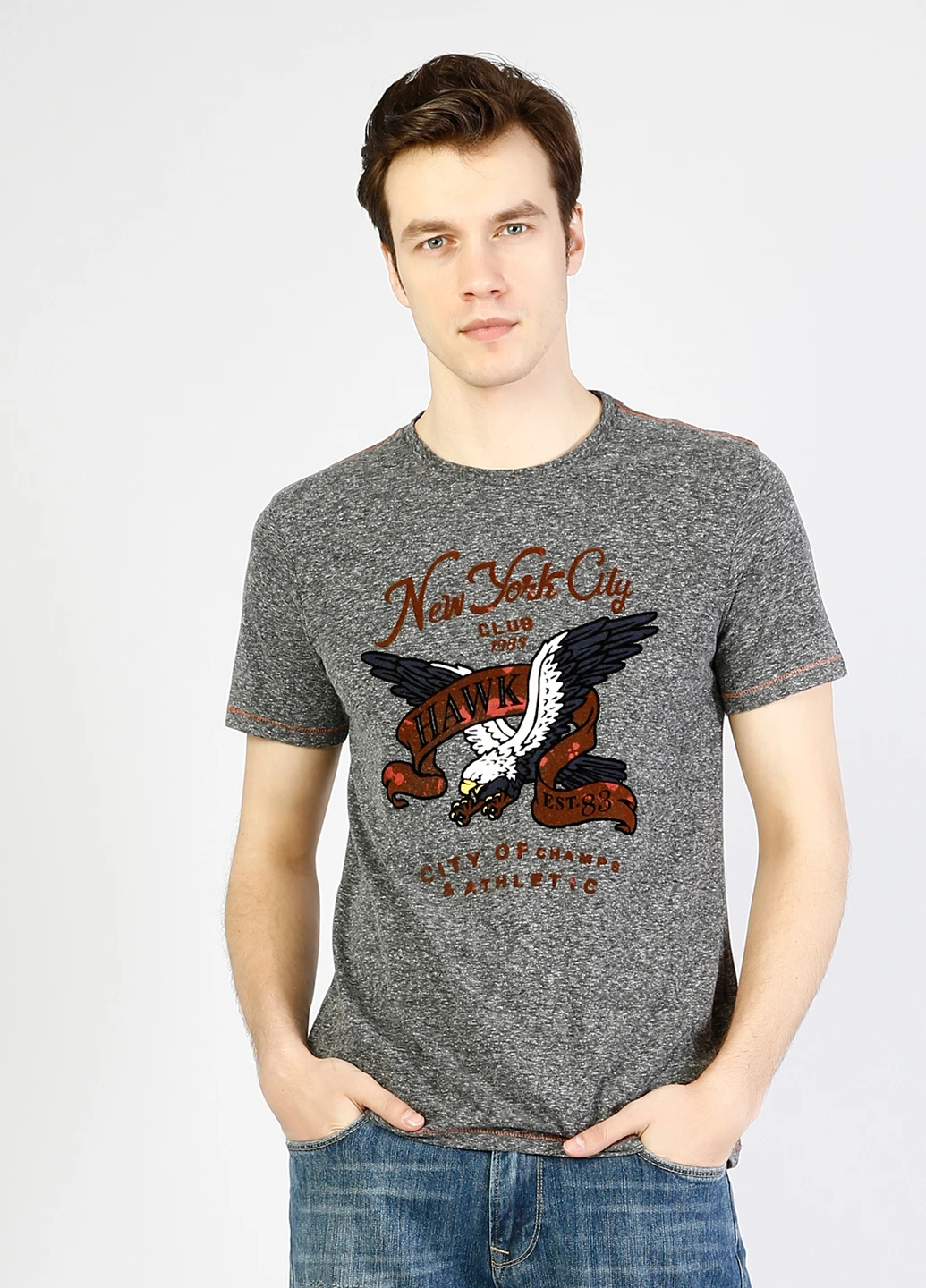 Серая футболка Colin's