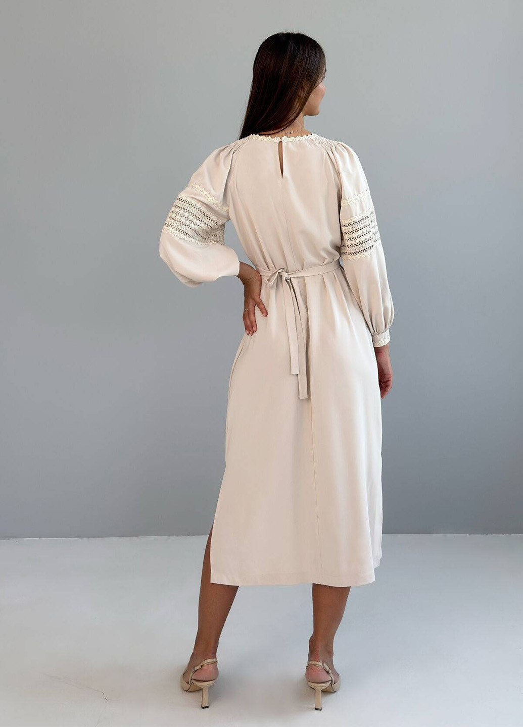 Кремовое праздничный, кэжуал платье а-силуэт No Brand однотонное