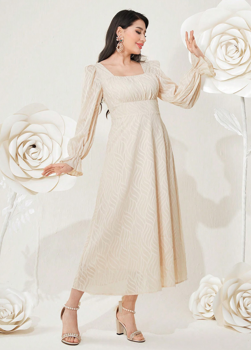 Кремова кежуал сукня а-силует SHEIN однотонна