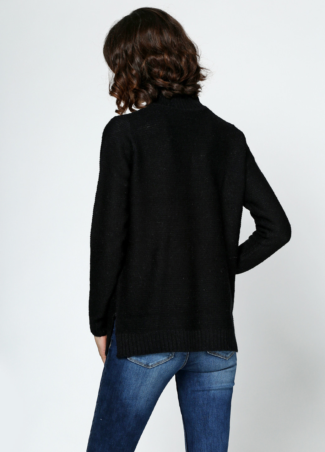 Черный демисезонный свитер Vila