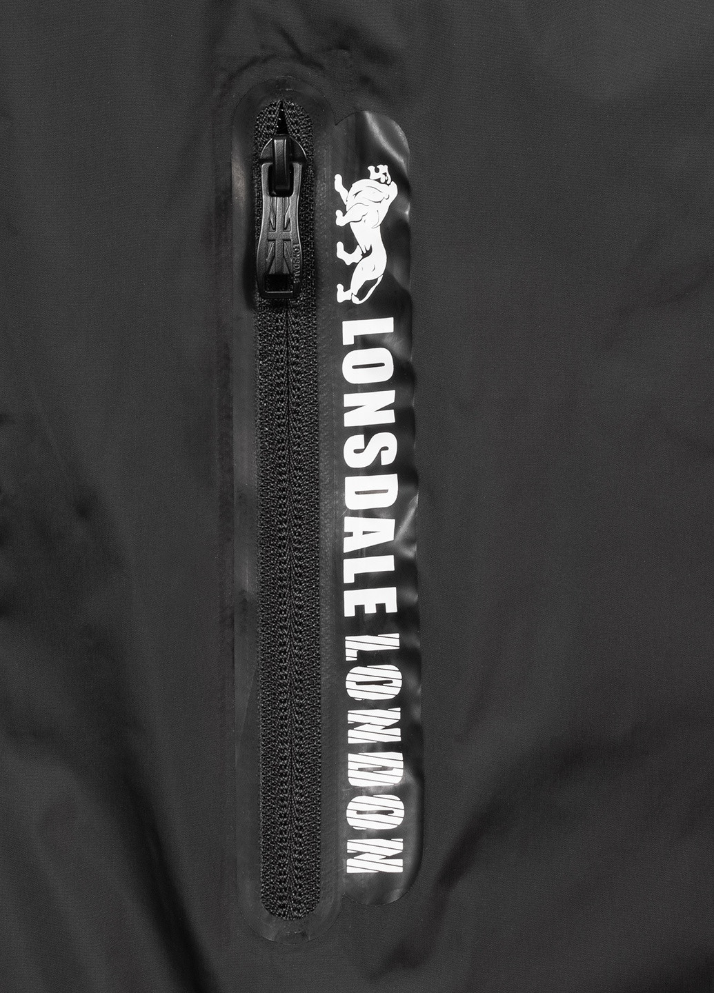 Черная демисезонная куртка Lonsdale WEEDON BEC