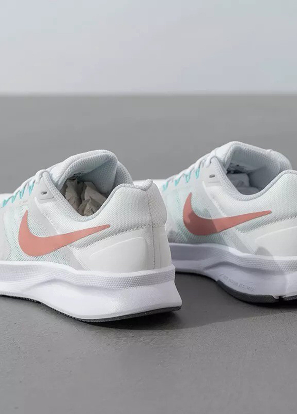 Кроссовки Nike Run Swift 3 молочные демисезоны (336396532)