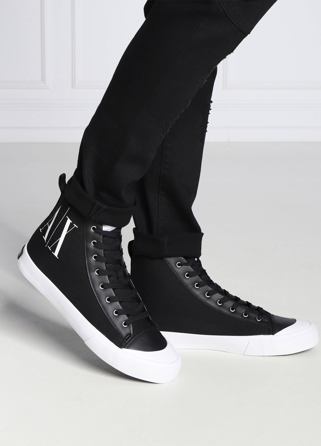Черные кеды Armani Exchange