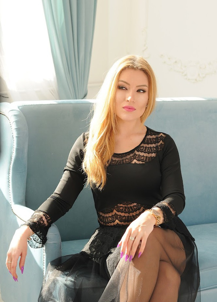 Черное кэжуал женское платье подіум melania черный Podium однотонное