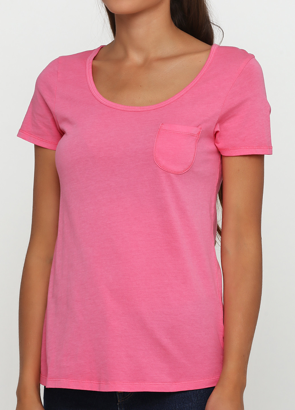 Розовая летняя футболка Basics