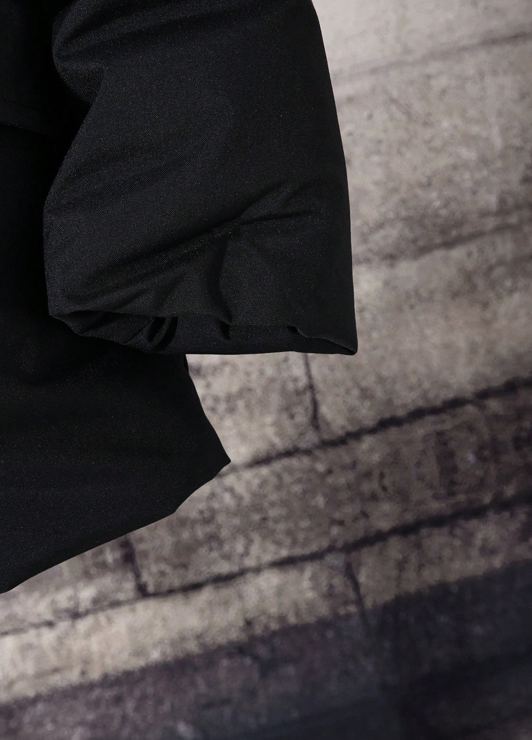 Чорна зимня куртка SHEIN