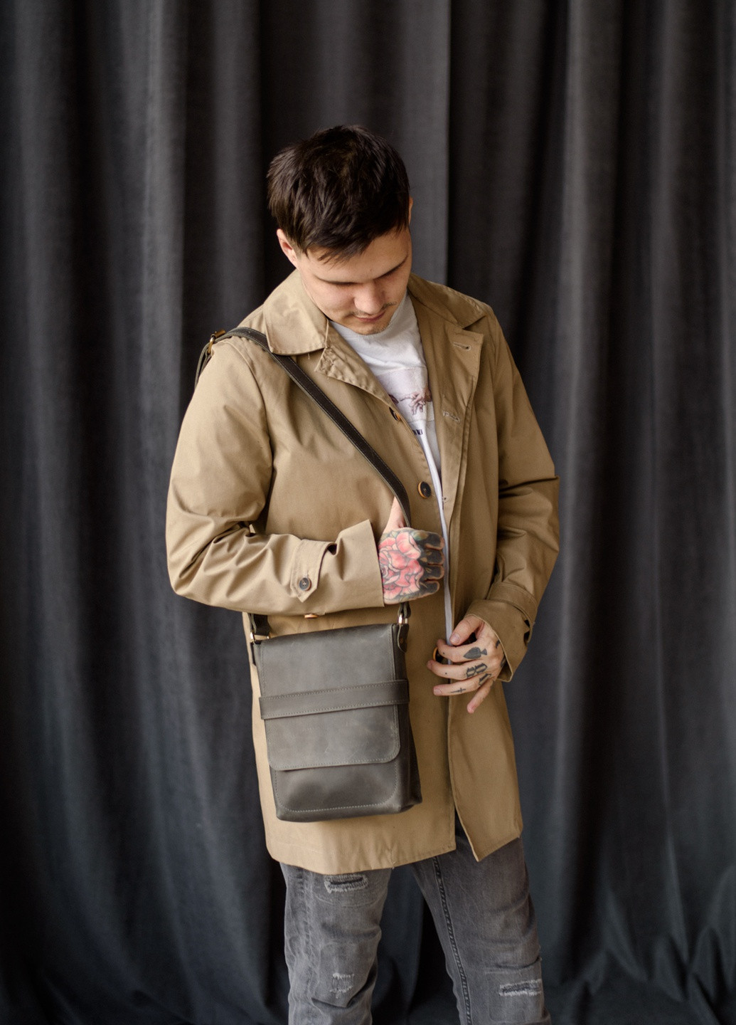 Мужская сумка мессенджер через плечо ручной работы из натуральной винтажной кожи серого цвета Boorbon (253412648)