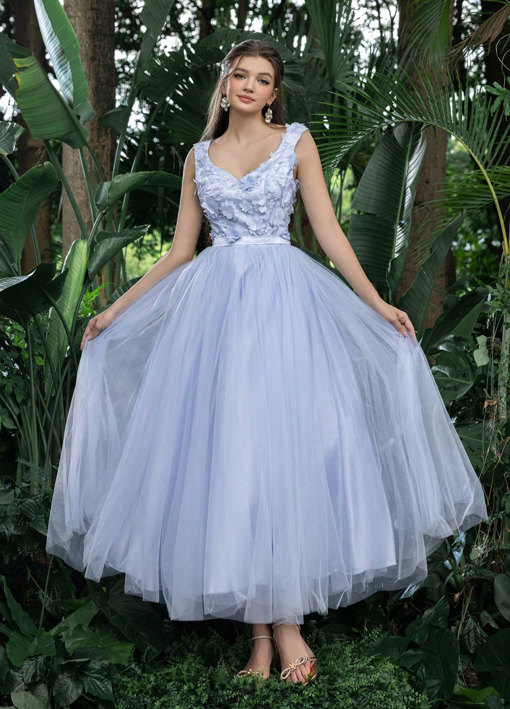 Светло-серое вечернее платье с корсетом SHEIN однотонное