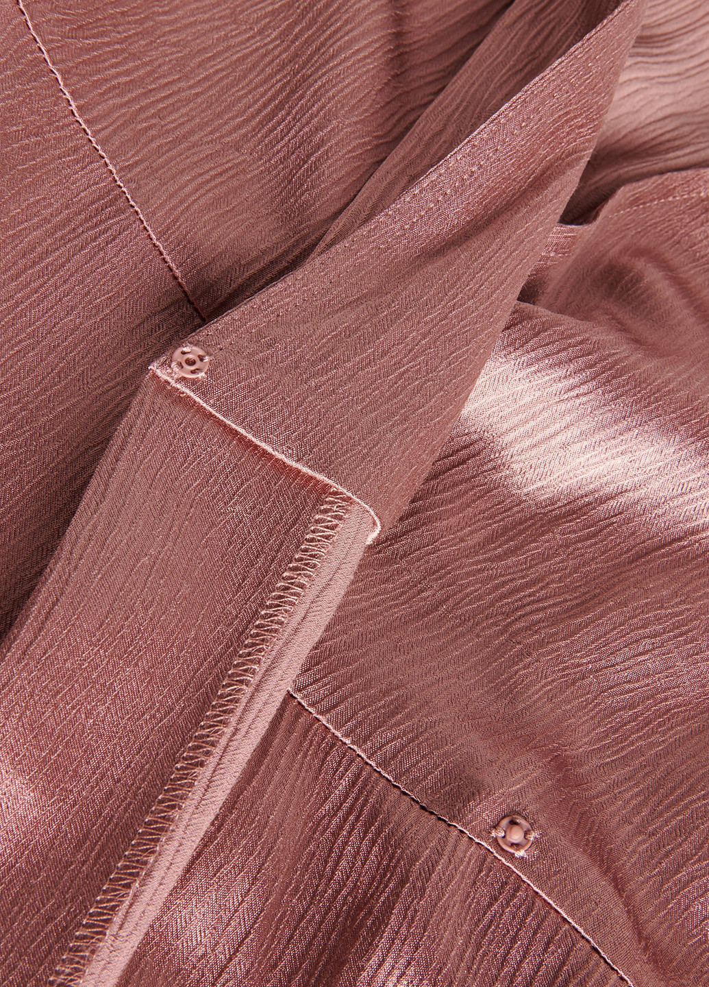 Комбинезон Reserved комбинезон-шорты однотонный светло-розовый кэжуал вискоза