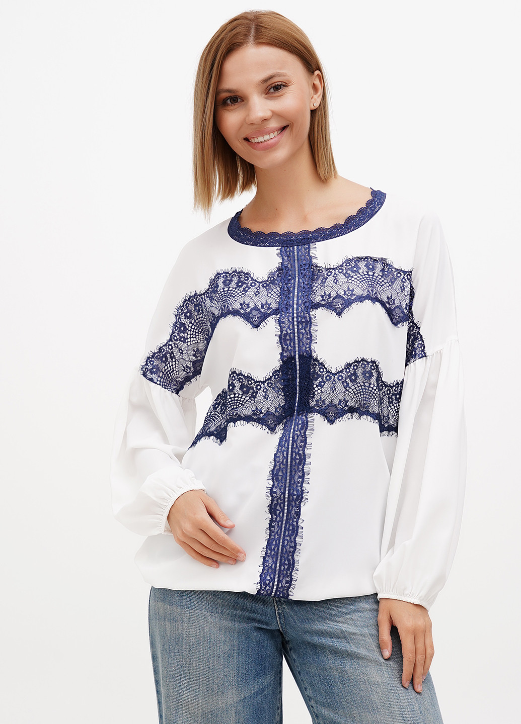 Молочная блуза Sassofono