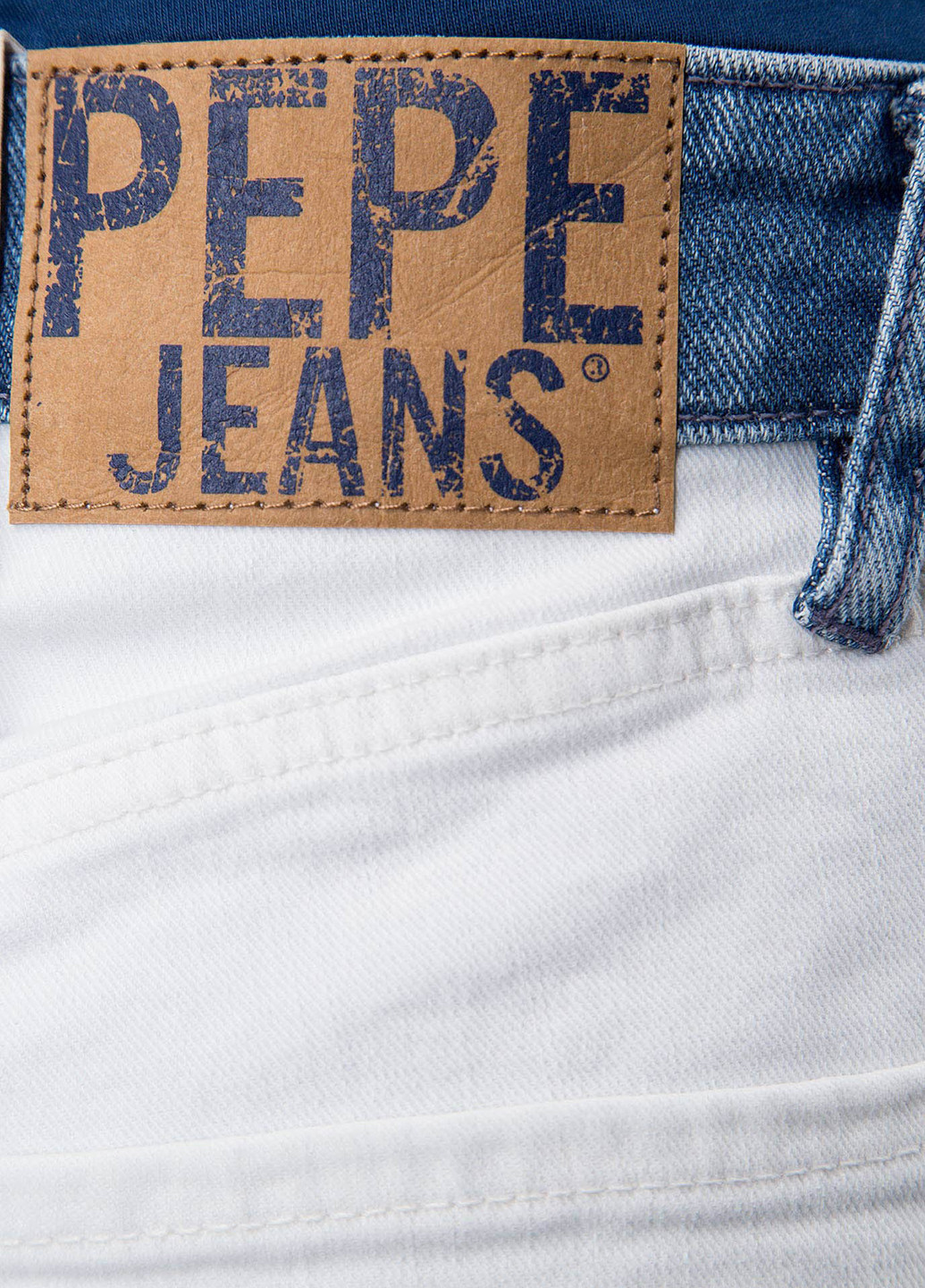 Белые демисезонные зауженные джинсы Pepe Jeans