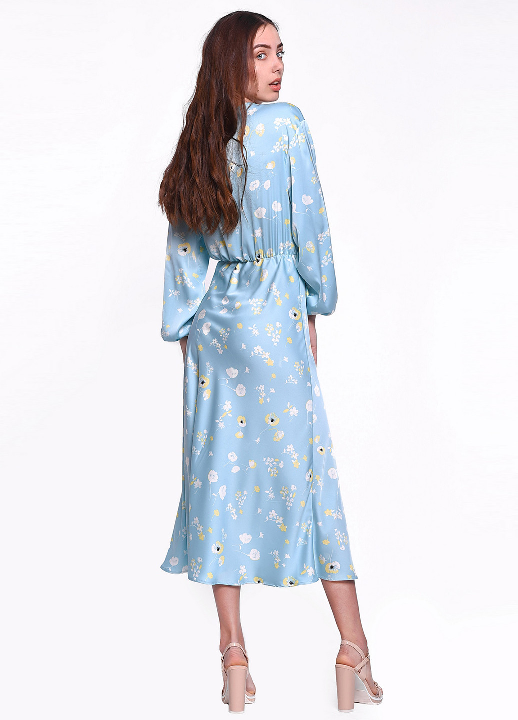 Голубое кэжуал платье на запах S.OVA с цветочным принтом