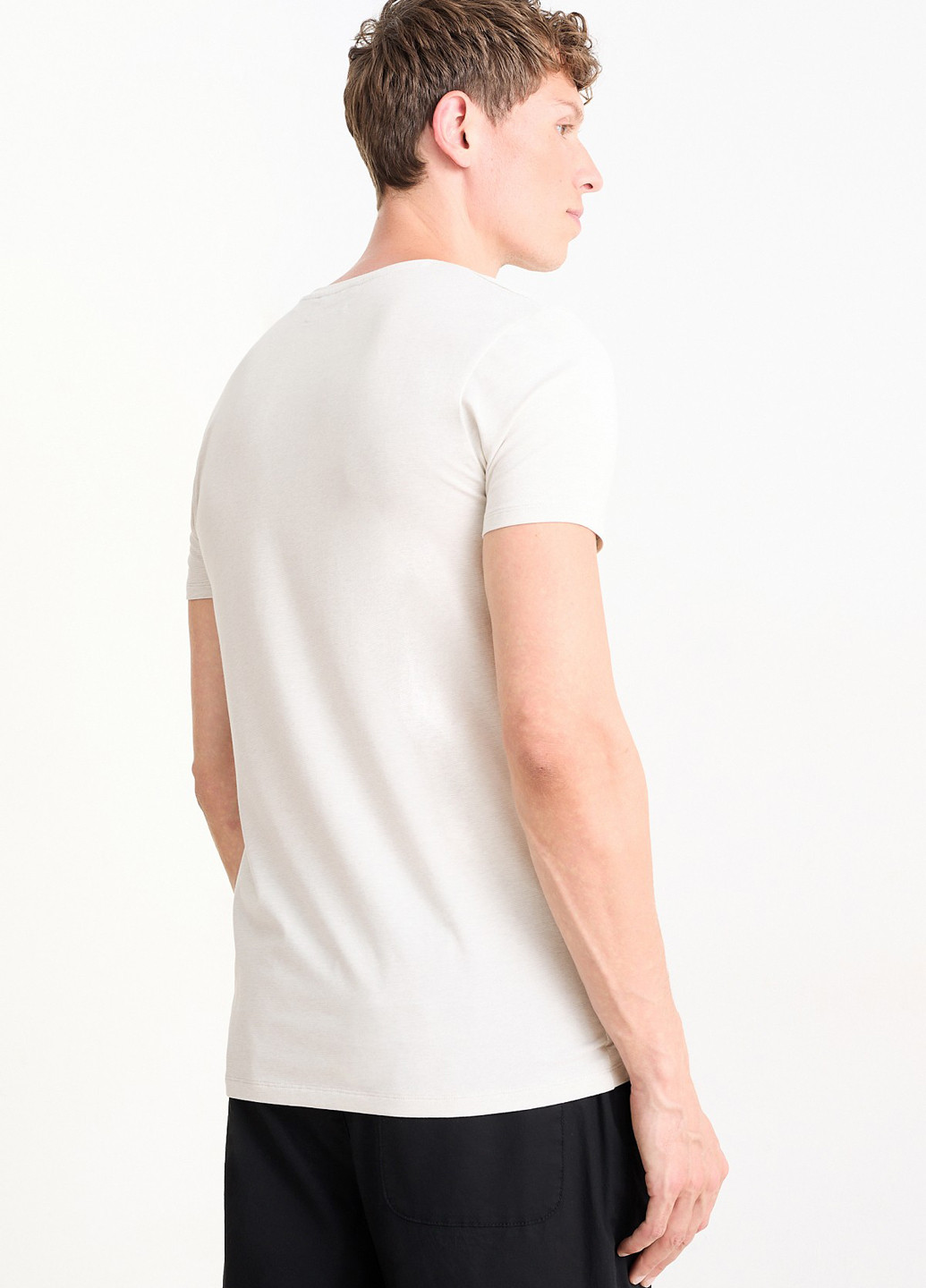 Светло-серая футболка C&A