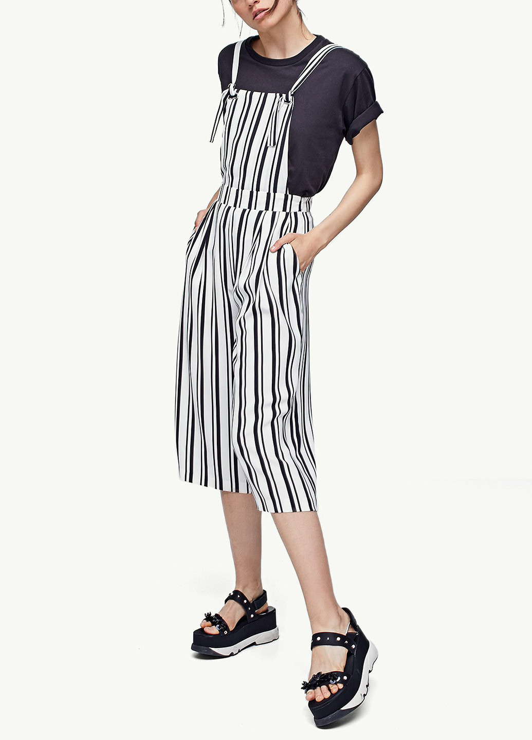 Комбинезон Stradivarius комбинезон-брюки полоска чёрно-белого кэжуал полиэстер