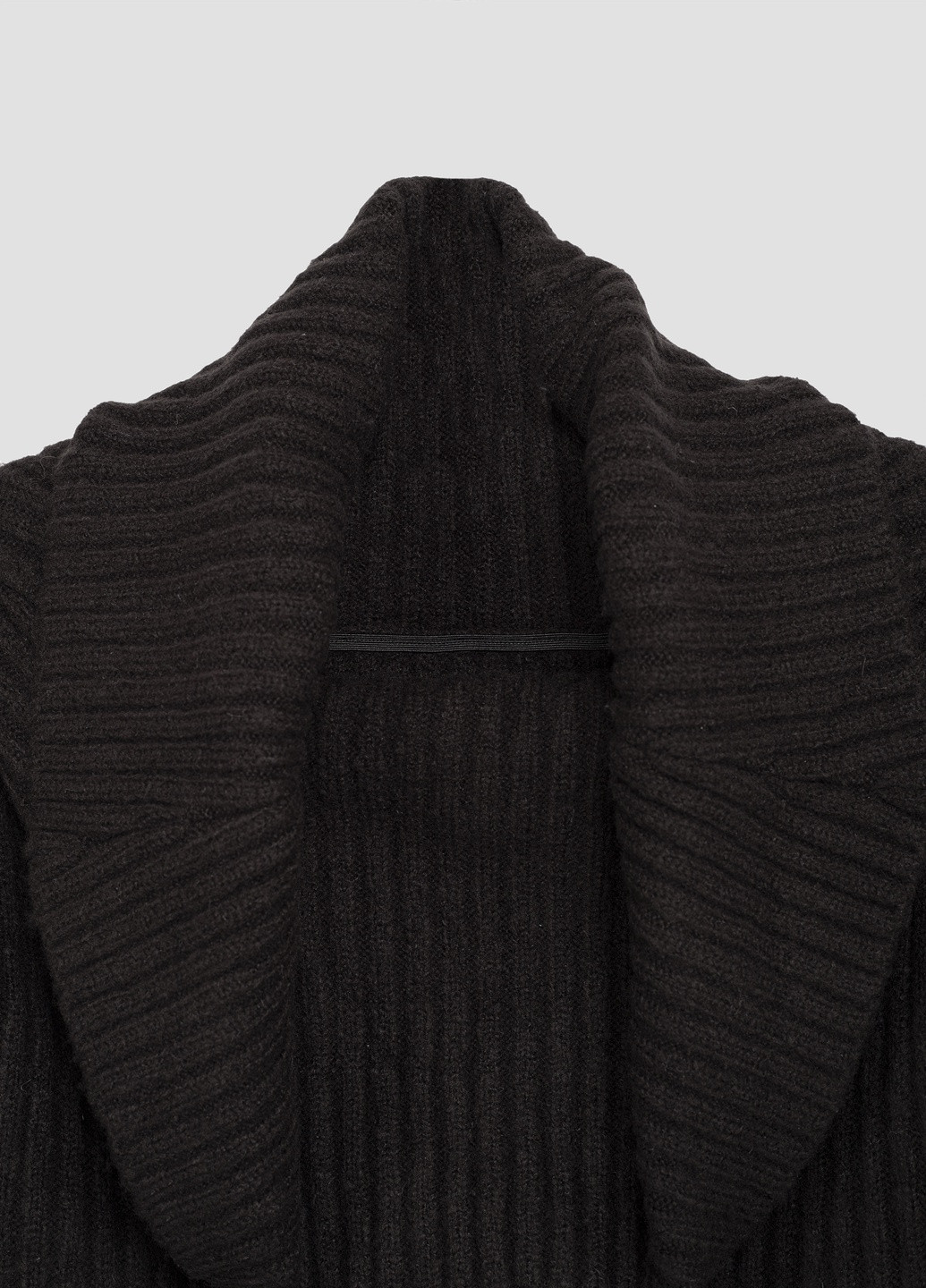 Черный зимний свитер Even&Odd