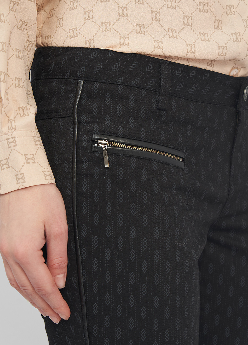 Черные кэжуал демисезонные укороченные, зауженные брюки Tom Tailor