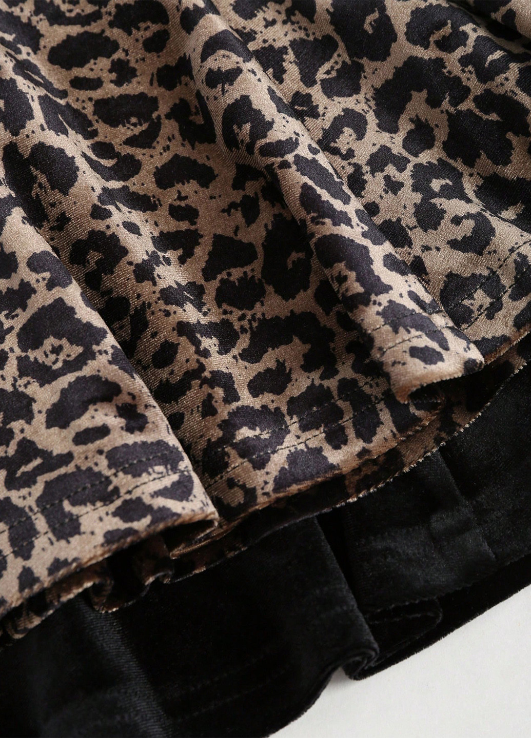 Разноцветная кэжуал с анималистичным узором юбка (2шт.) SHEIN клешированная