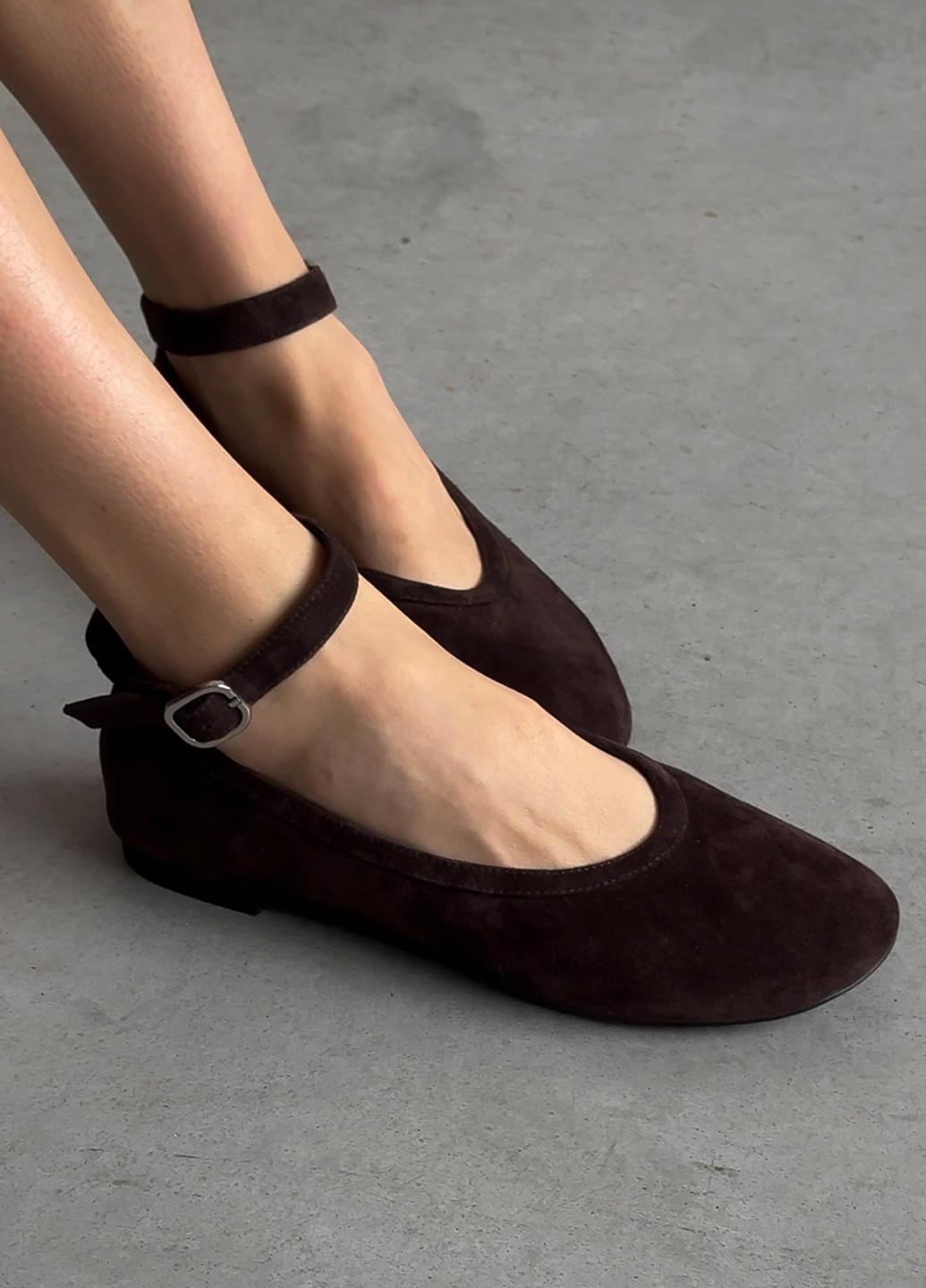 Женские балетки Le'BERDES | коричневые однотонные без декора натуральная замша (370483565)
