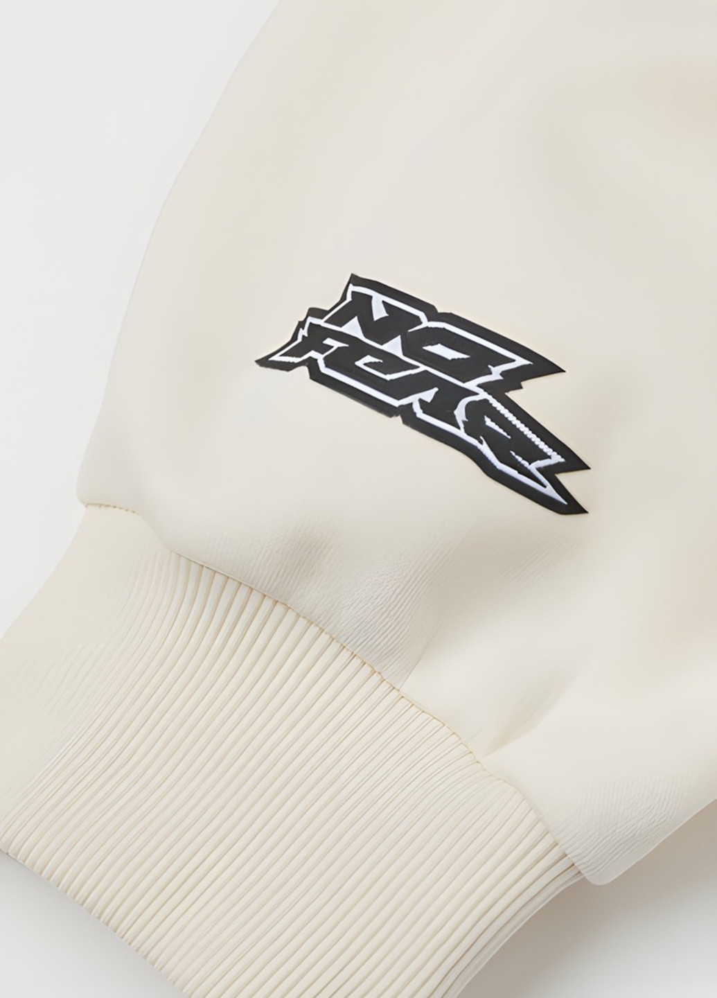 Кремовый свитшот H&M надпись без декора (366276701)