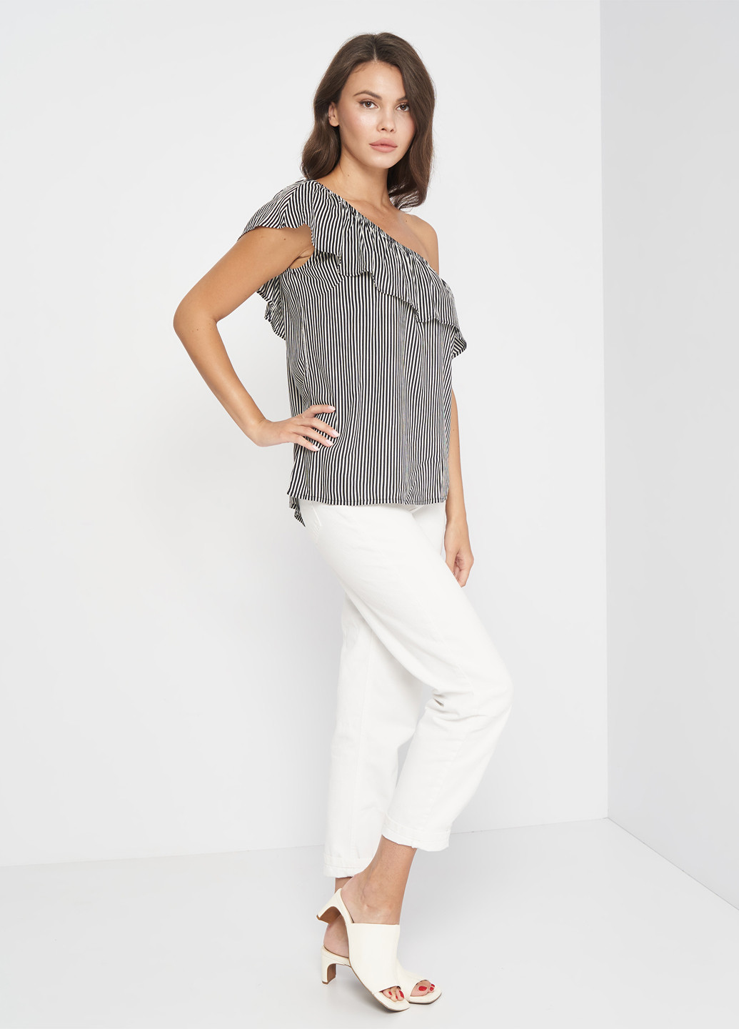 Чёрно-белую блуза Tom Tailor