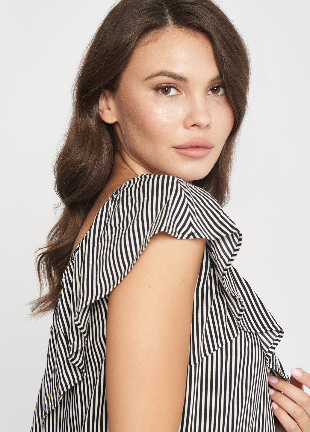 Чёрно-белую блуза Tom Tailor