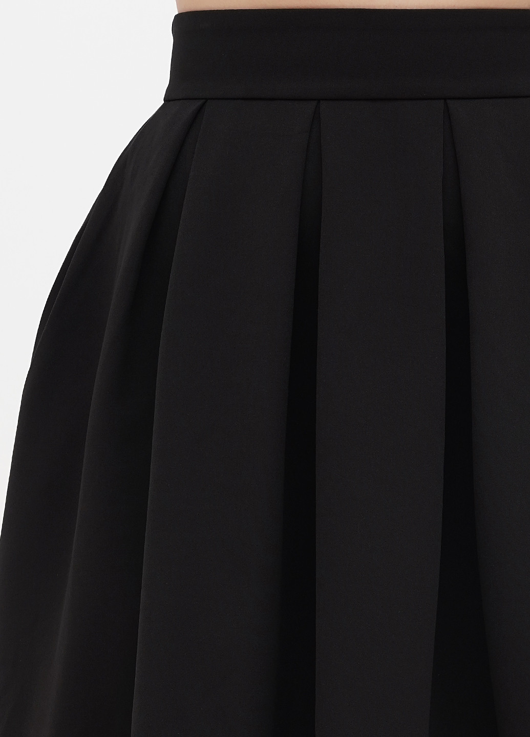 Черная кэжуал однотонная юбка Laura Bettini клешированная
