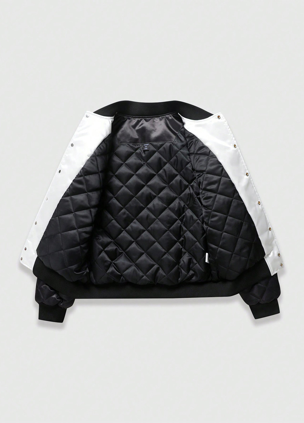 Чорно-біла демісезонна куртка байкерська SHEIN