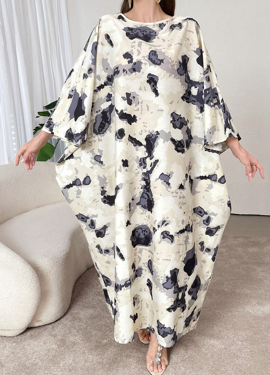 Черно-белое кэжуал платье SHEIN с абстрактным узором