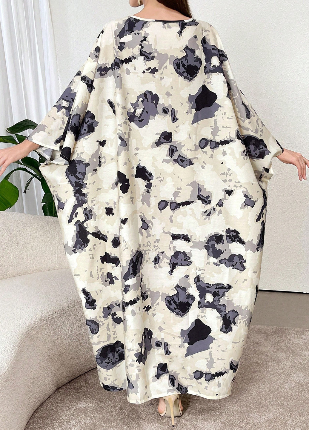 Черно-белое кэжуал платье SHEIN с абстрактным узором