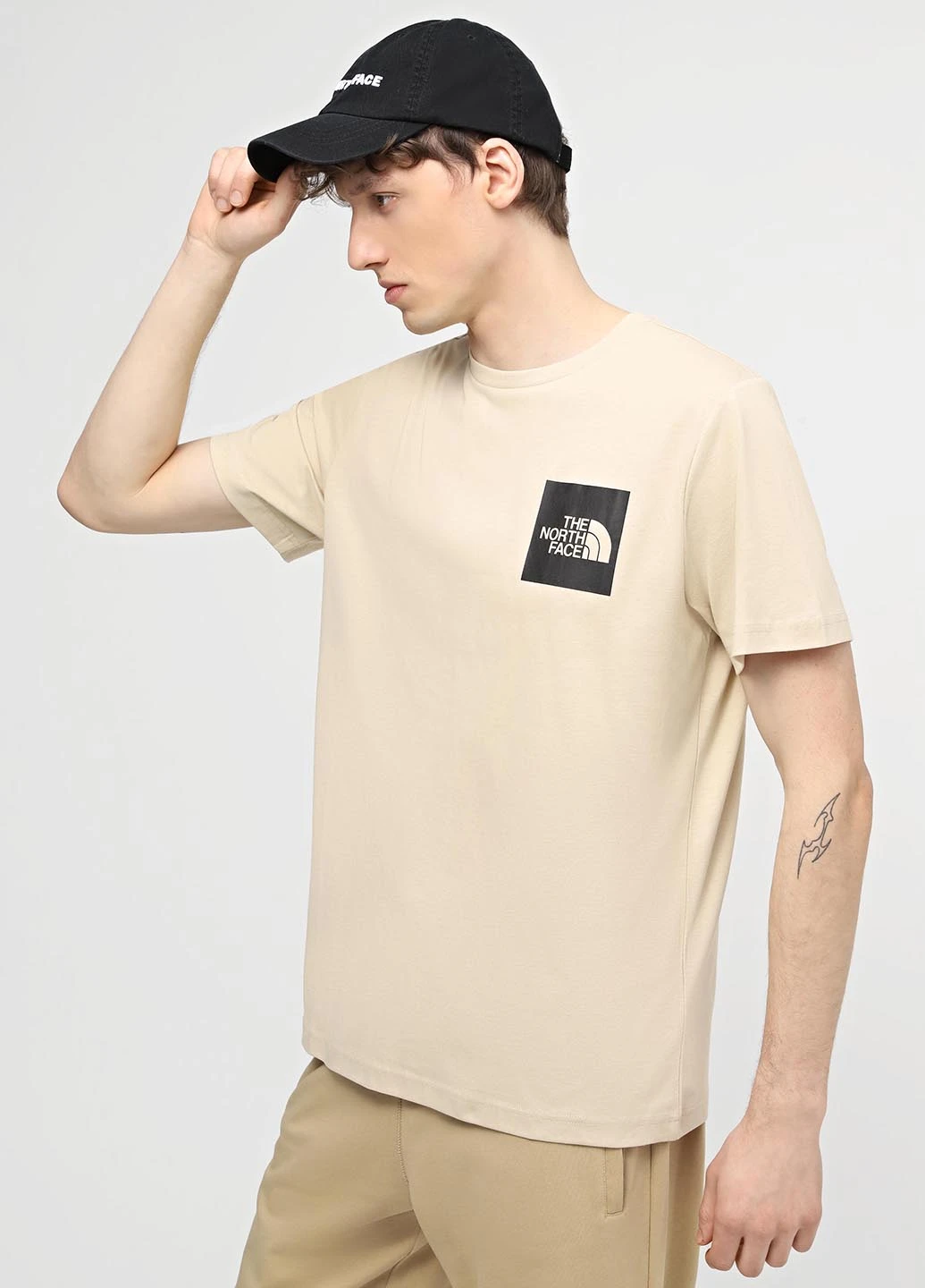 Бежевая футболка The North Face