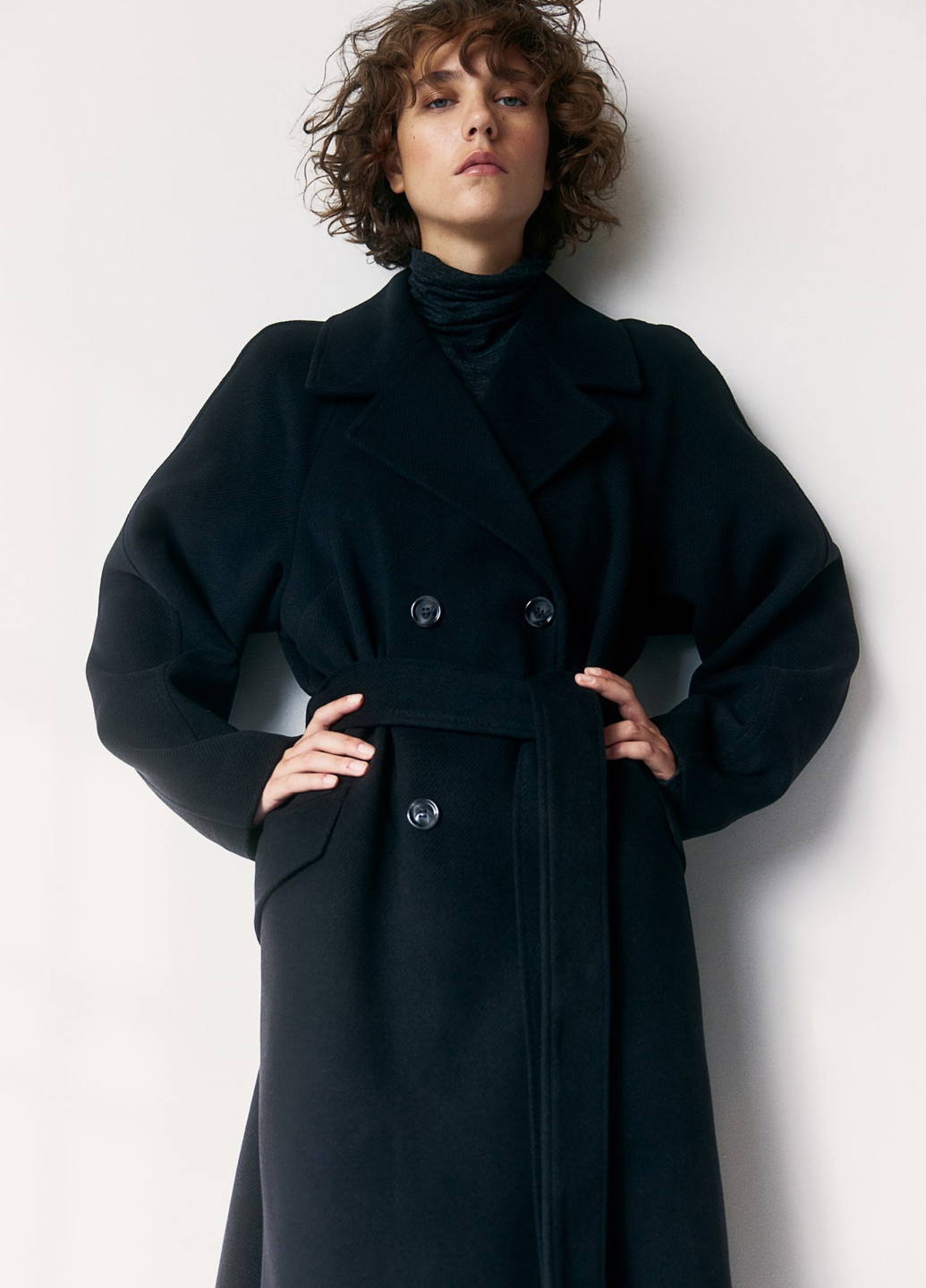 Черное демисезонное Пальто двубортное H&M