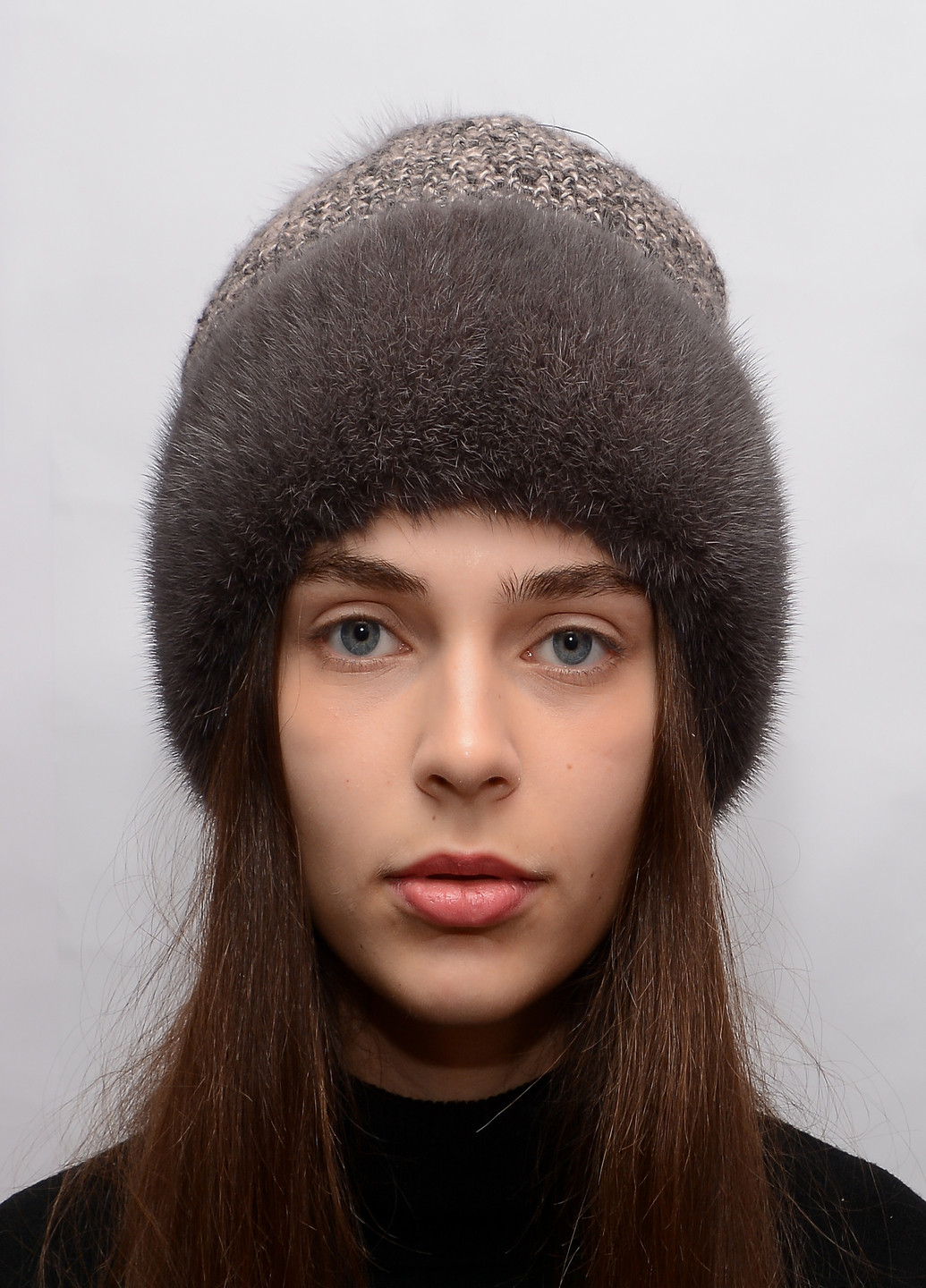 Женская зимняя норковая вязаная шапка с бубоном Меховой Стиль соты (199007396)